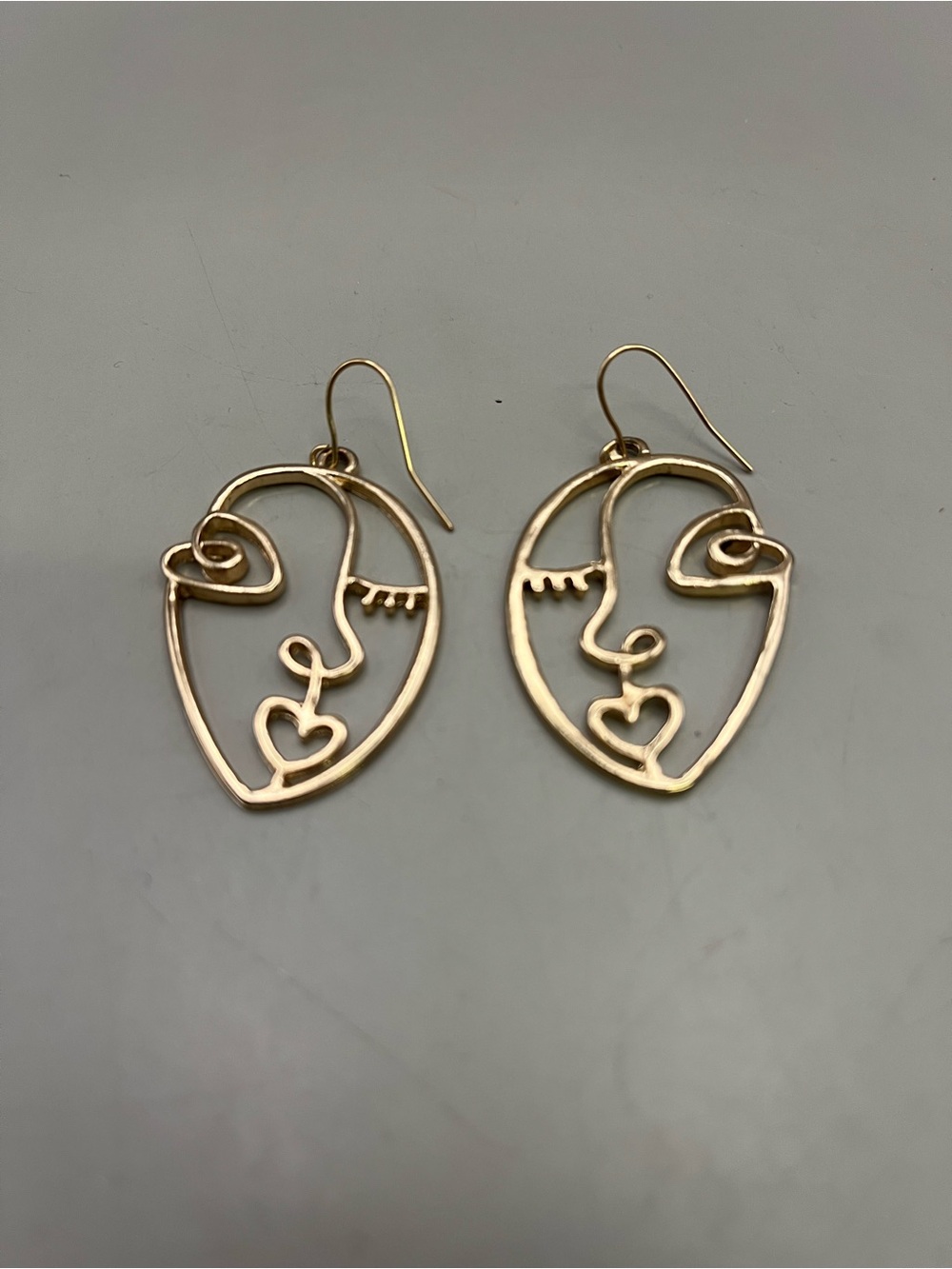 Gold Tone Abstract Face Earrings Picasso Style Heart Lips Wire Dangle